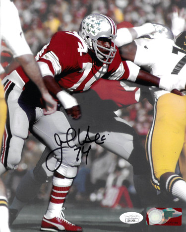 CTBL-028211 John Hicks Signed Ohio State Buckeyes NCAA 8 x 10 in. Photo No.74 - JSA - 1973 Lombardi & Outland Winner