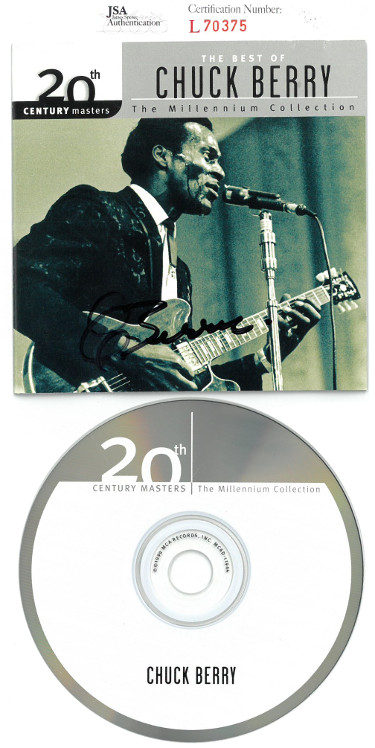 CTBL-029248 Chuck Berry Signed 1999 The Best of Chuck Berry - JSA No. L70375 The Mellennium Collection Music CDs & Covers