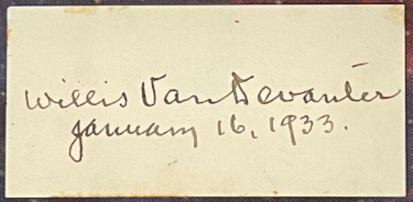 CTBL-030574 1.5 x 3 in. Willis Van Devanter Signed Vintage Cut Signature January, 16, 1933 Beckett Review Supreme Court Justice Assoc Autograph