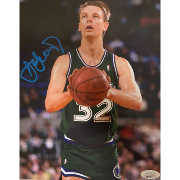 CTBL-030775 8 x 10 in. Detlef Schrempf Signed Seattle SuperSonics Photo, JSA Witnessed - WIT420157