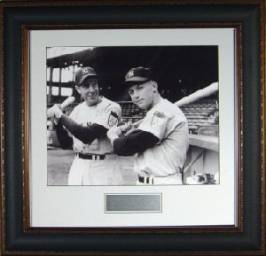 Picture of Athlon CTBL-009048 Joe Dimaggio Unsigned New York Yankees Leather Framed with Mantle - 16 x 20