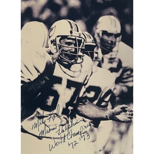 CTBL-031978 5 x 7 in. Michael Kolen Signed Miami Dolphins Vintage Black & White Photo, World Champions 72 73 Inscription - Captain Crunch