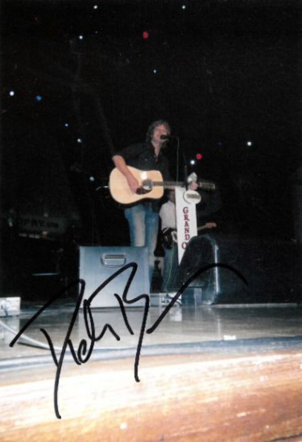 Picture of RDB Holdings & Consulting CTBL-028769 4 x 6 in. Dierks Bentley signed 2005 Grand Ole Opry Music Autographed Photo- JSA-KK58064
