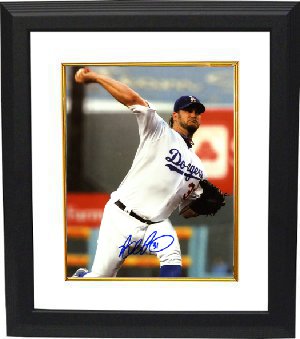 CTBL-BW3119 Brad Penny Signed Los Angeles Dodgers Photo Custom Framed - 8 x 10