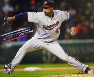 Picture of Athlon CTBL-013955 Francisco Liriano Signed Minnesota Twins Photo - May 3Rd&#44; 2011 No Hitter - 16 x 20