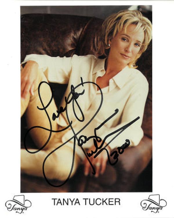 CTBL-036825 Tanya Tucker Signed 8 x 10 in. Photo with Love Ya 2000 - COA -  RDB Holdings & Consulting, CTBL_036825