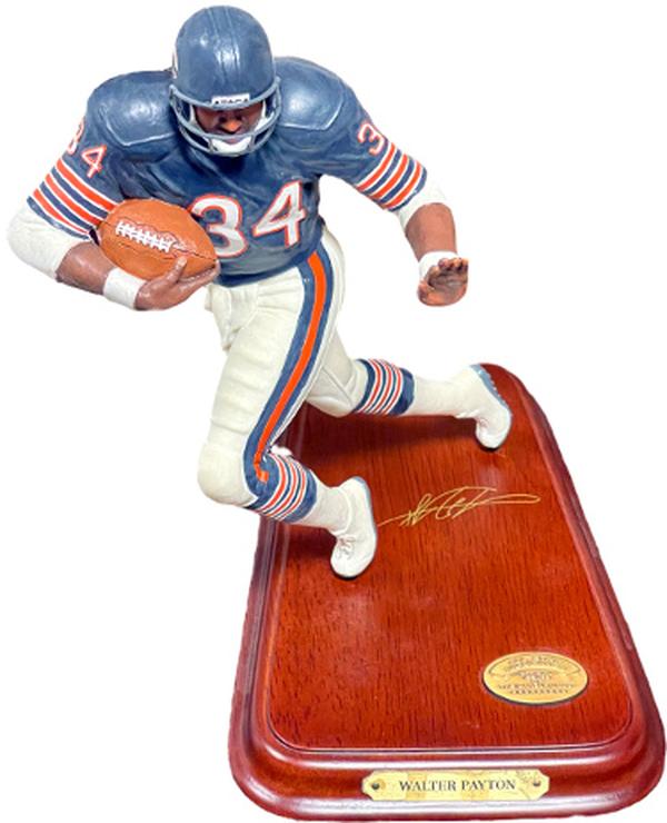 CTBL-037426 8 in. NFL Walter Payton 34 Chicago Bears All Star Football Figurine Statue with Danbury Mint COO - Pristine