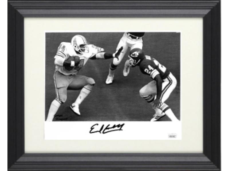 CTBL-F38431 Earl Campbell Signed Houston Oilers Vintage B&W 8 x 10 in. Custom Framing Photo - JSA Witnessed No.WB118920