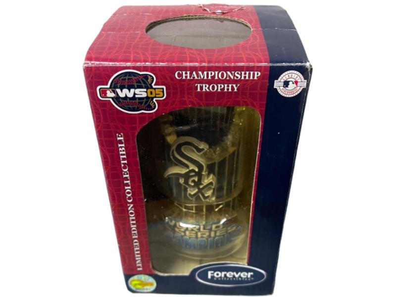 Picture of RDB Holdings & Consulting CTBL-038892 Chicago White Sox 2005 World Series Replica Championship Trophy-Forever Collectibles