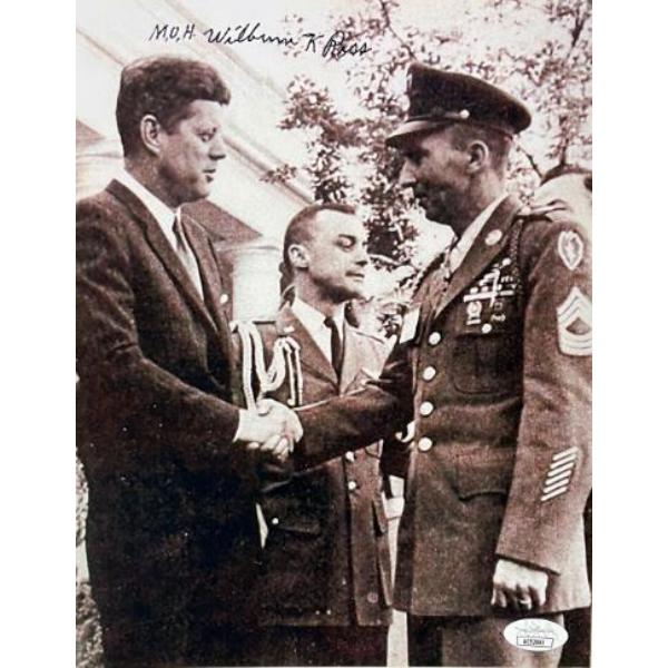 Picture of RDB Holdings & Consulting CTBL-034081 Wilburn Ross Signed WWII Vintage B&W 8 x 10 in. Photo - JSA No.AC92663 - Medal of Honor