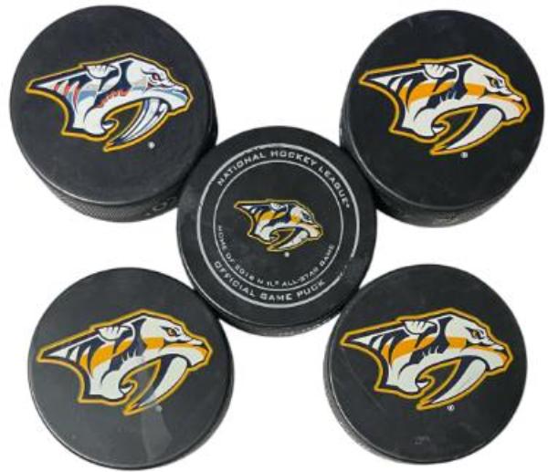 CTBL042343 Nashville Predators NHL 5 Hockey Puck Lot  2016 NHL AllStar Game  Minor Wear