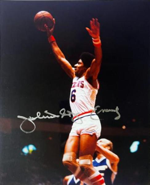 CTBL-042764 Julius Erving Signed Philadelphia 76ers Dr. J - Ken Goldin, The Score Board, COA 8 x 10 in. Photo