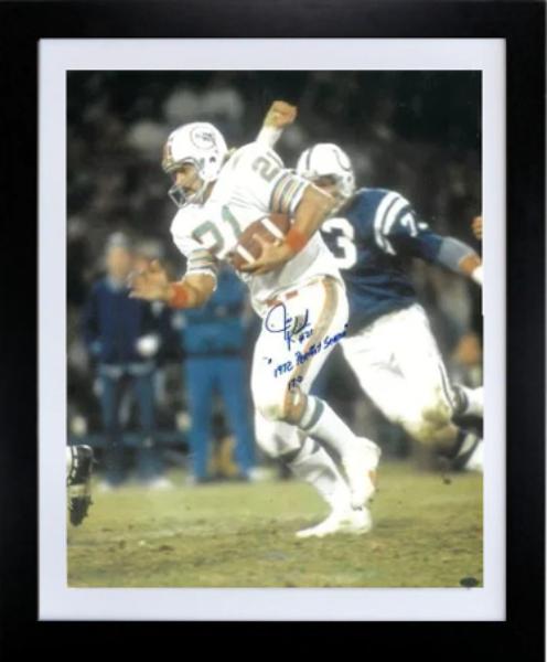 CTBL-F14692 Jim Kiick Signed Miami Dolphins 16 x 20 in. Photo Custom Framing with Dual 1972 Perfect Season & 17-0 - COA