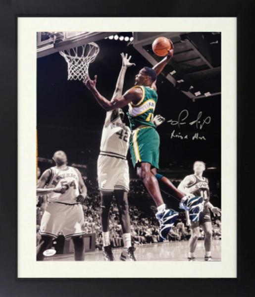 CTBL-F42402 Shawn Kemp Signed Seattle SuperSonics Spotlight 16 x 20 in. Photo with Reign Man Custom Framing - JSA Witnessed