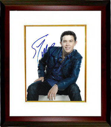 CTBL-MW20797 8 x 10 in. Scotty McCreery Signed Photo Custom Framed