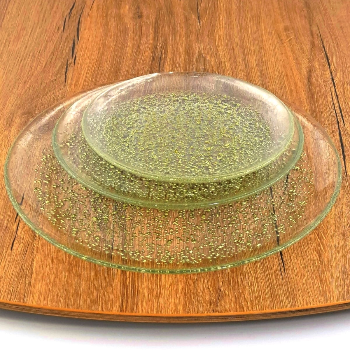 Picture of Red Pomegranate Collection 0964-1 Isla Dinner Plate Set, Clear & Gold - 12 Piece