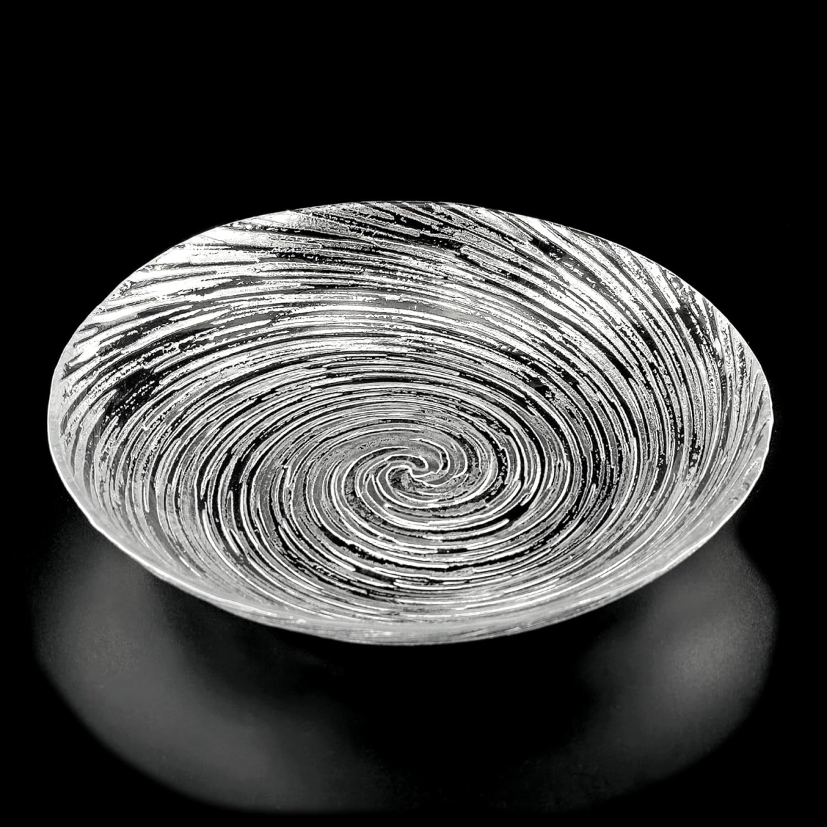 Picture of Red Pomegranate Collection R1434-2 Volute Gilded Glass Soup Plate, Silver - Set of 4