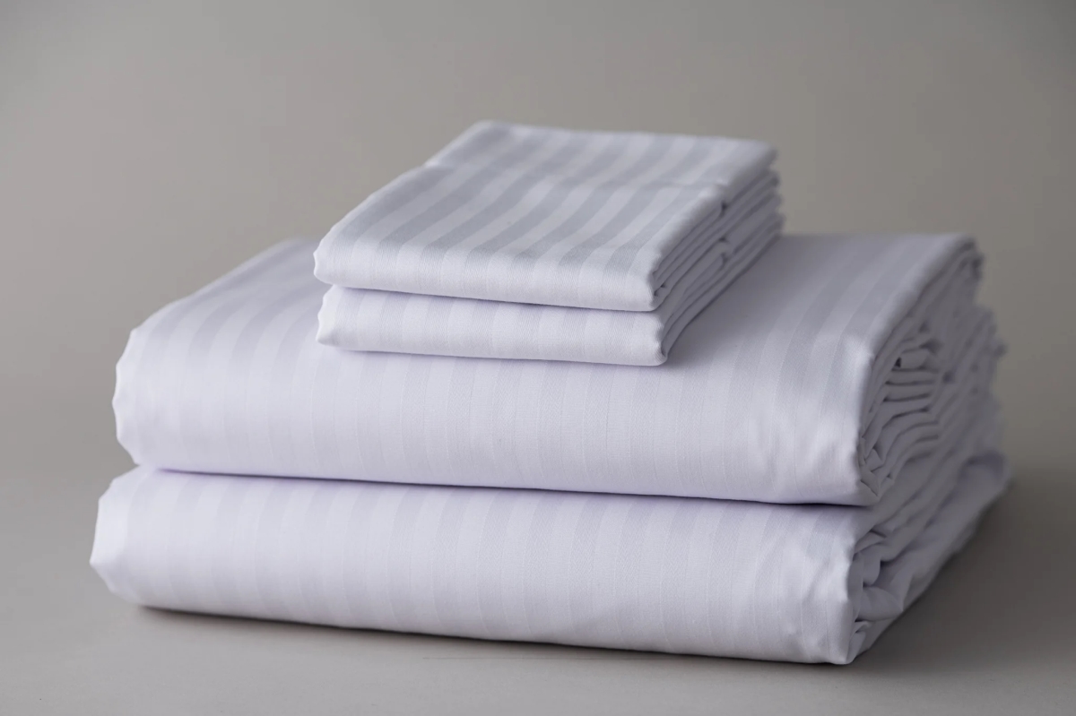 Rifz T-250 White Blended 10 MM Satin Stripe Full Flat Sheets 6 PK