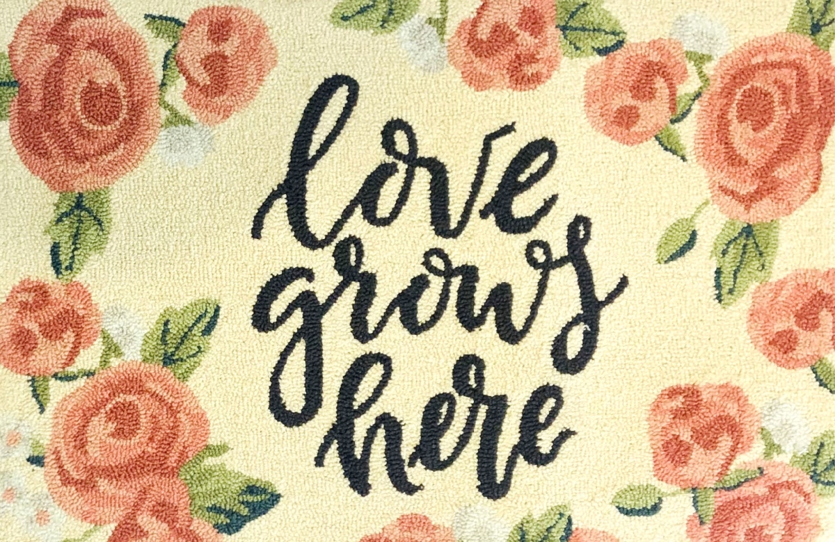26410B 30 x 48 in. Love Grows Here Rug