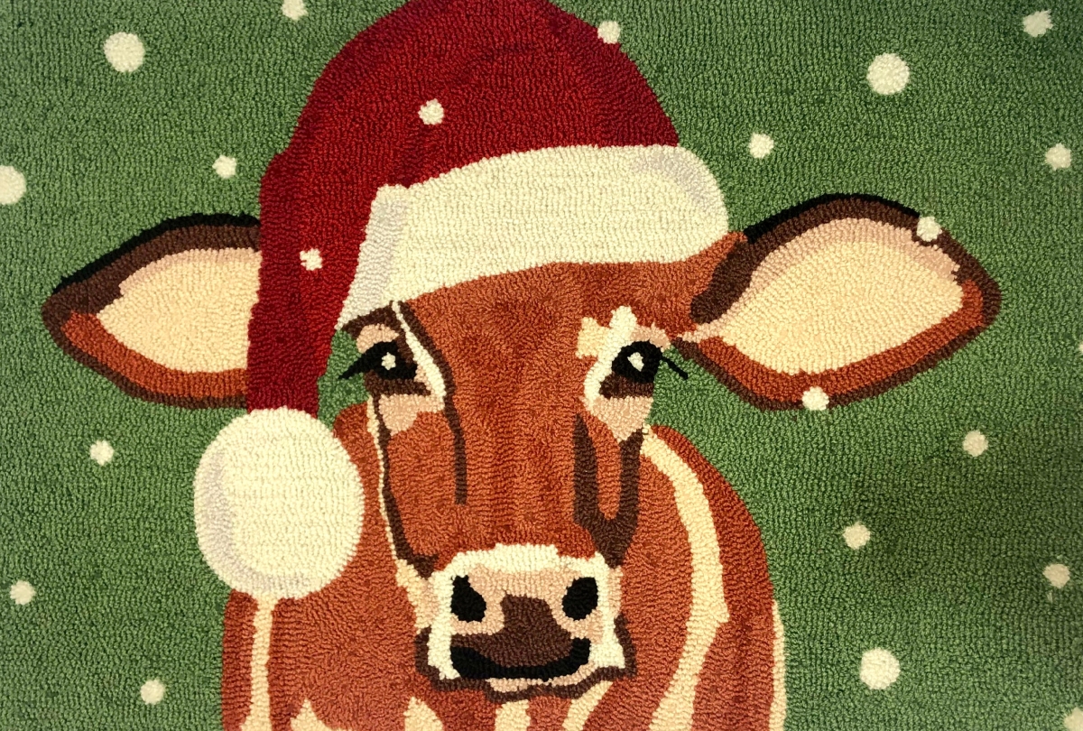 26077A Santa Cow Size 24'X36'