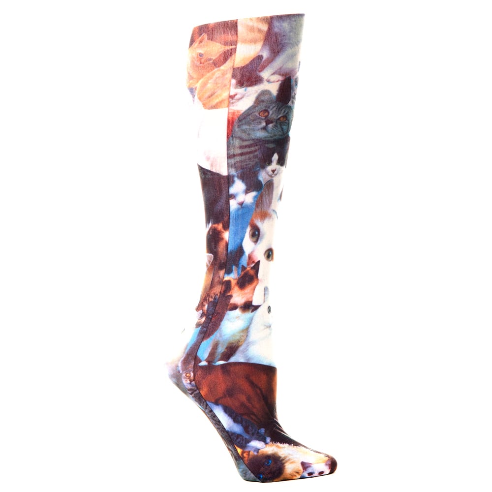 15 in. Kids Knee Sock with Kitty Pattern, Brown