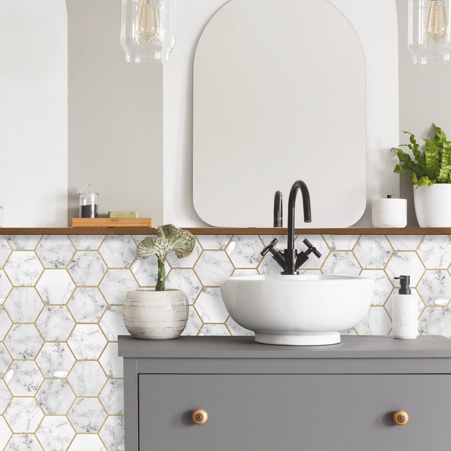 TIL4989FLT 10.7 x 10.46 in. Large Hexagon Sticktile - Cararra Marble & Gold
