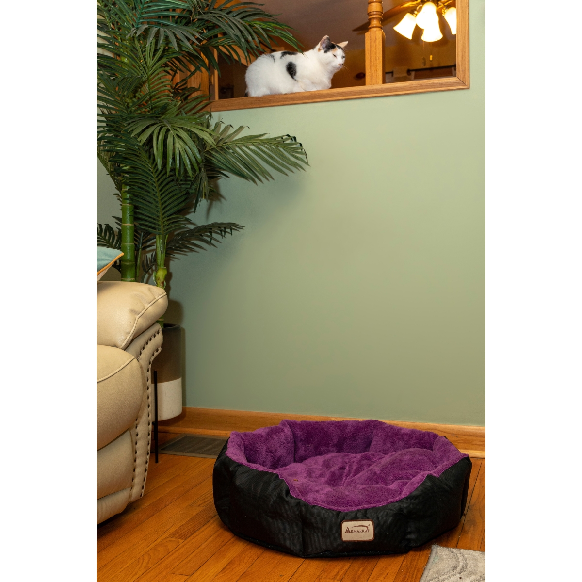 Picture of Armarkat C101HNH-ZH Large Soft Cat Bed&#44; Purple & Black