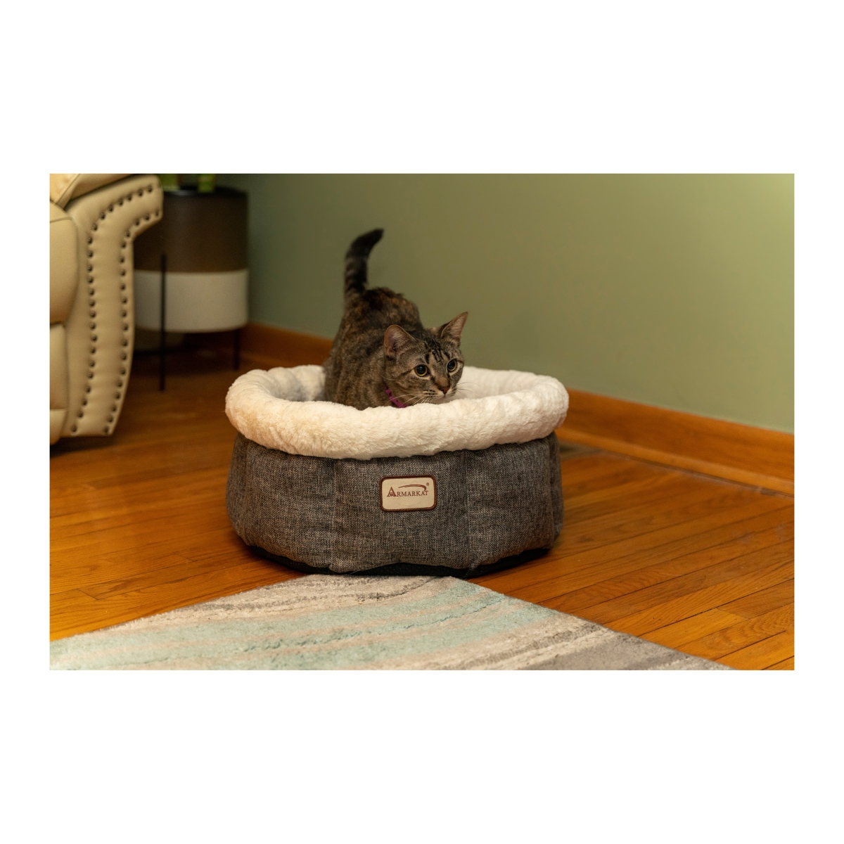 Picture of Armarkat C105HHS-MB Cozy Cat Bed&#44; Beige & Grey