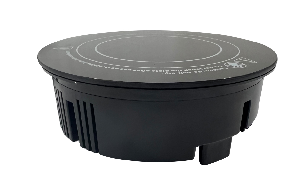 Picture of Rosseto SMM061 7.75 in. 120V 60Hz 600W Round Induction Heater with Closing Lid, Black