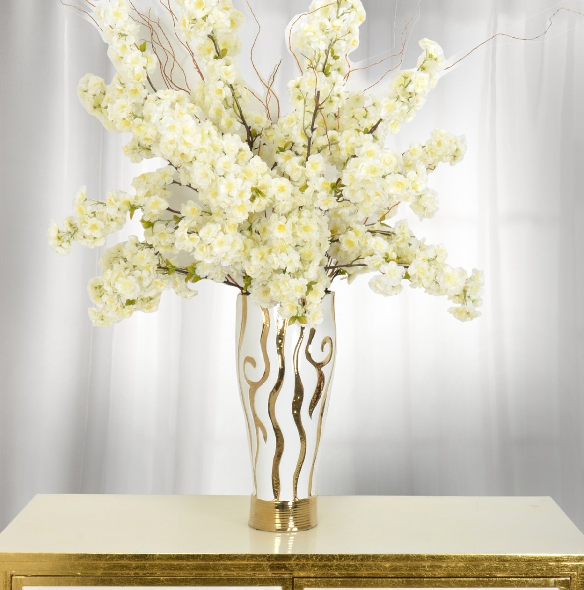 Picture of AFD Home 12019412 Lines Vase&#44; White & Gold - Large