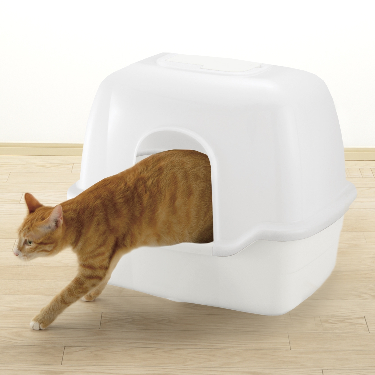Picture of Richell 60023 PAW TRAX Wide Hooded Cat Litter Box - White