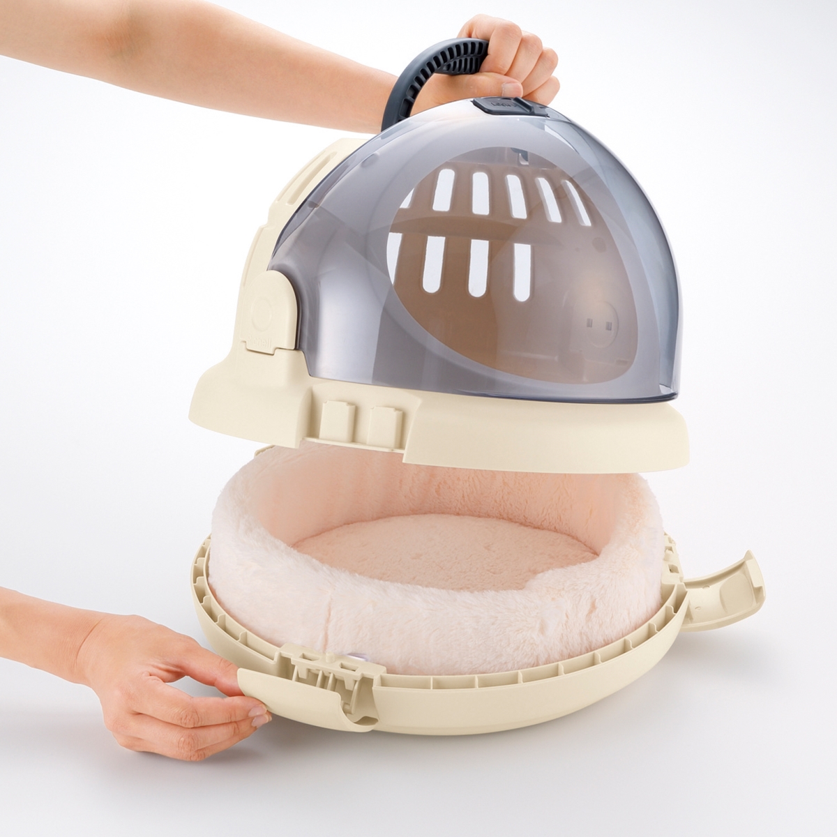 Picture of Richell 80039 Space Capsule Pet Carrier & Bed