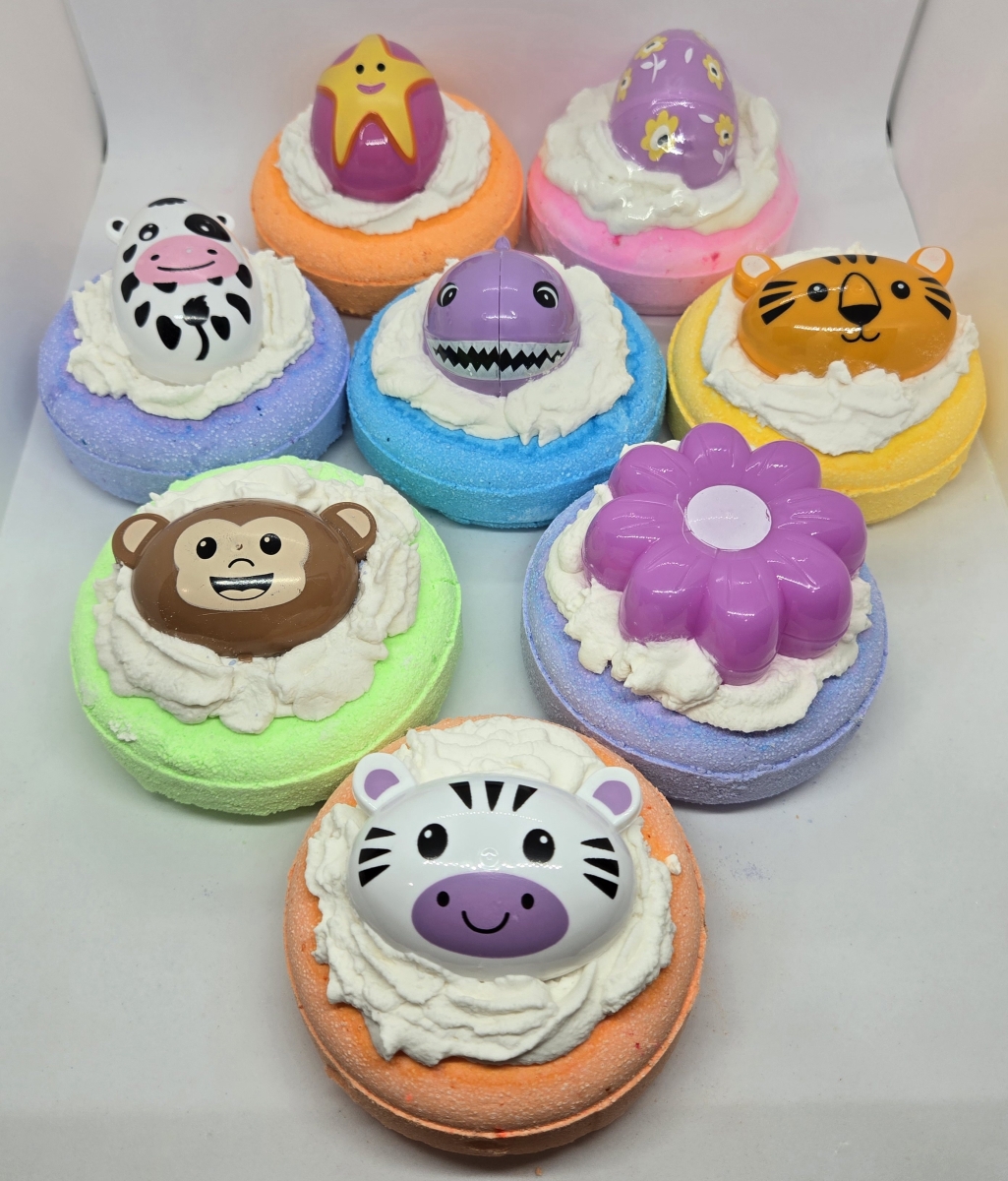 Picture of Sassy Bubbles FrostedSecretTreasure Sassy Bubbles Frosted Secret Treasure Bath Bombs