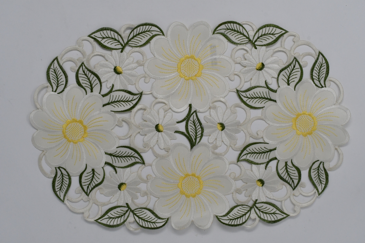 12 x 18 in. Yellow Daisy & Green Leaves Placemat