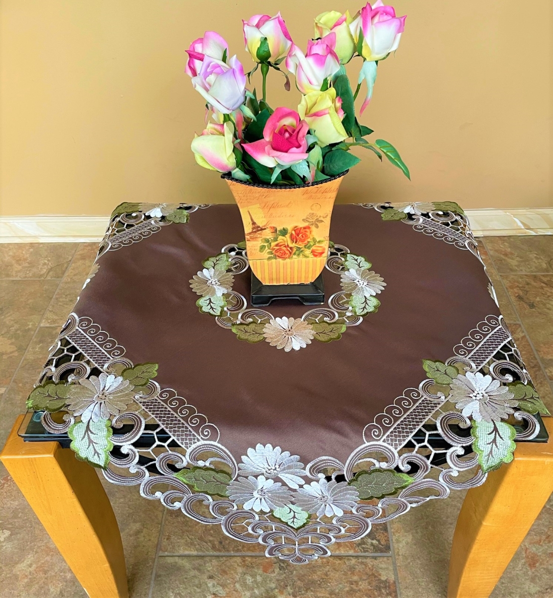 Picture of Sinobrite H8852-1-34x34SQ 34 x 34 in. White Daisy Green Leaves on Brown Fabric Square Table Topper
