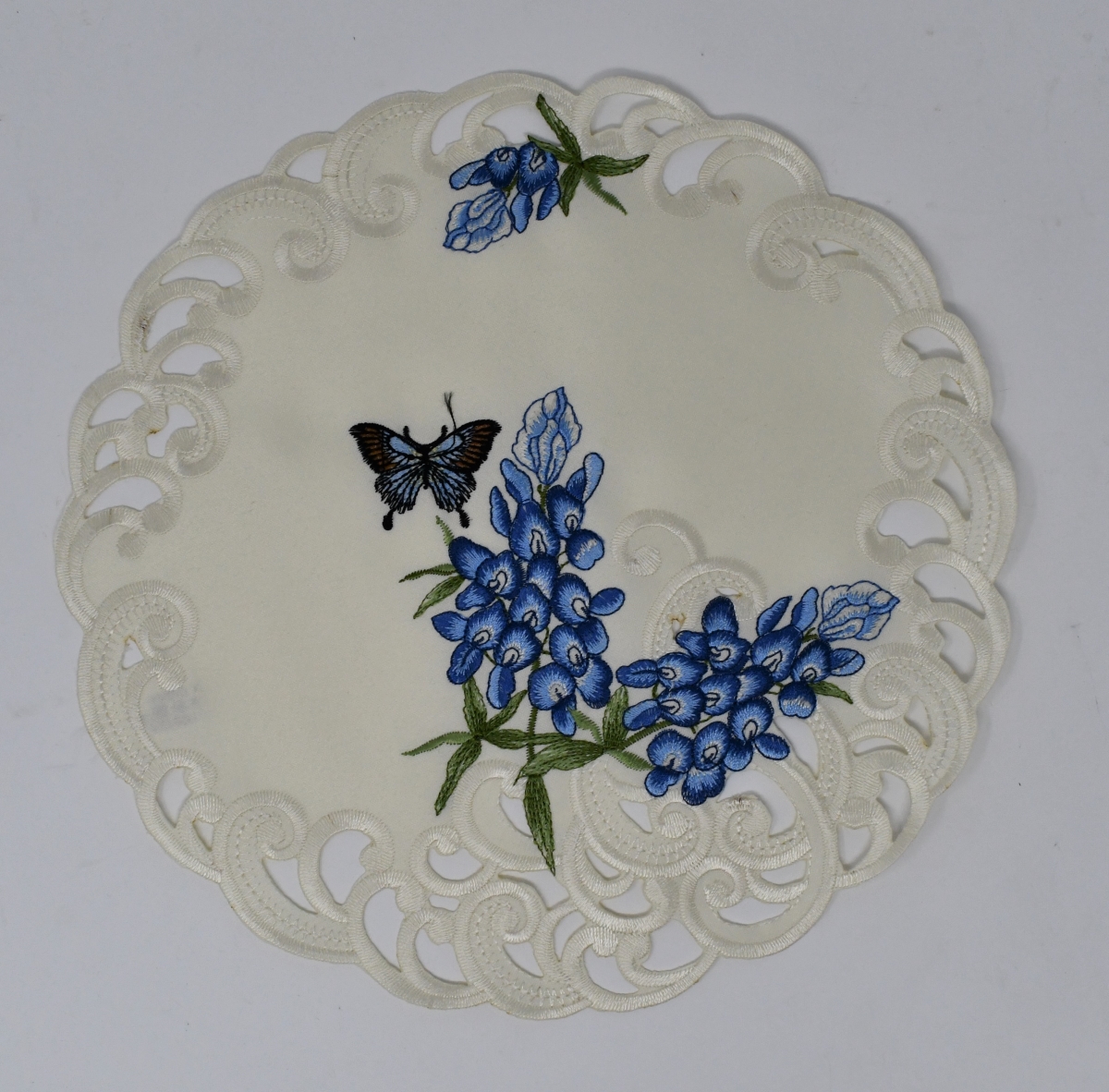 24 in. Bluebonnet & Butterfly Doily