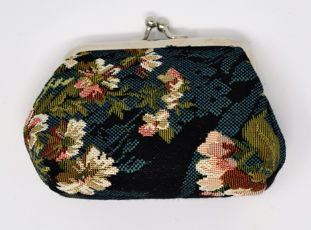 Tapestry Coin Purse with Clasp - Blossom