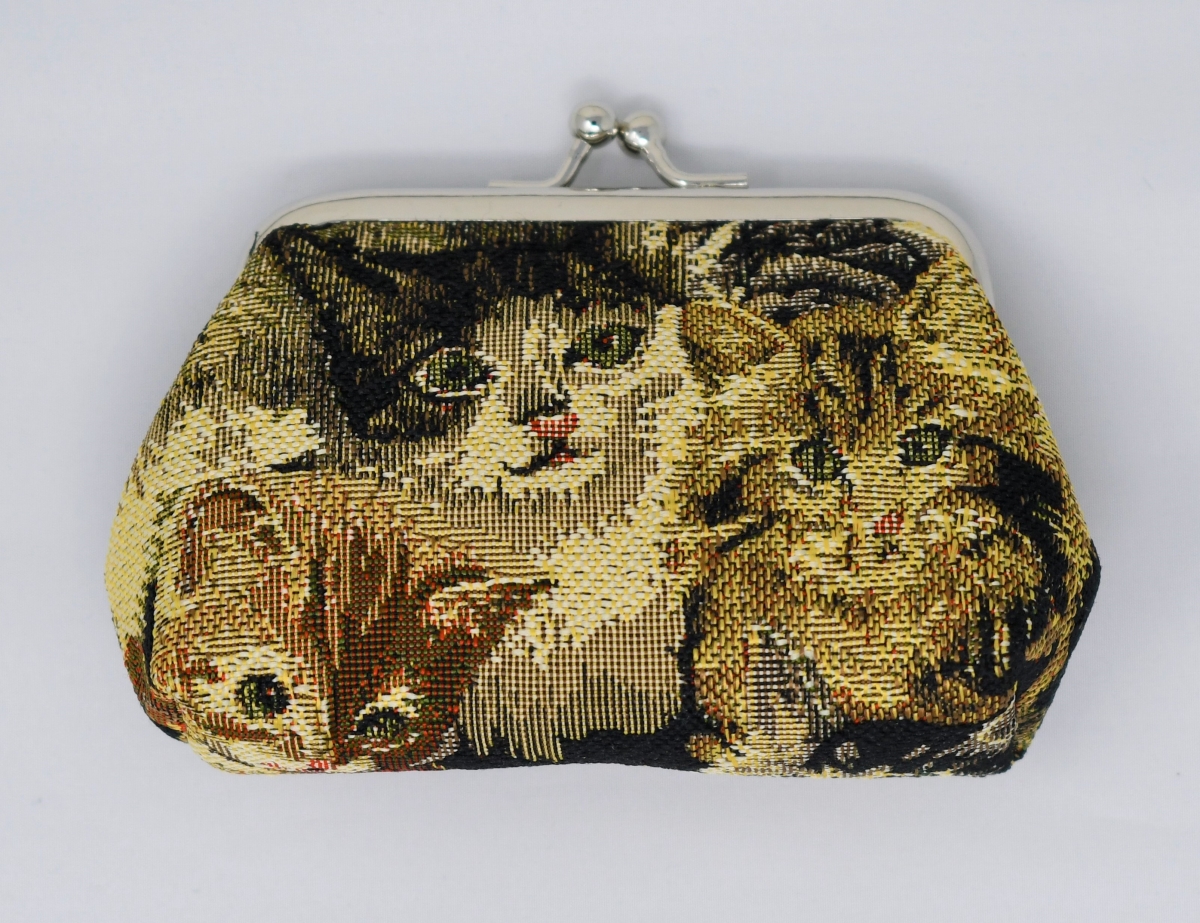 Tapestry Coin Purse with Clasp - Cat