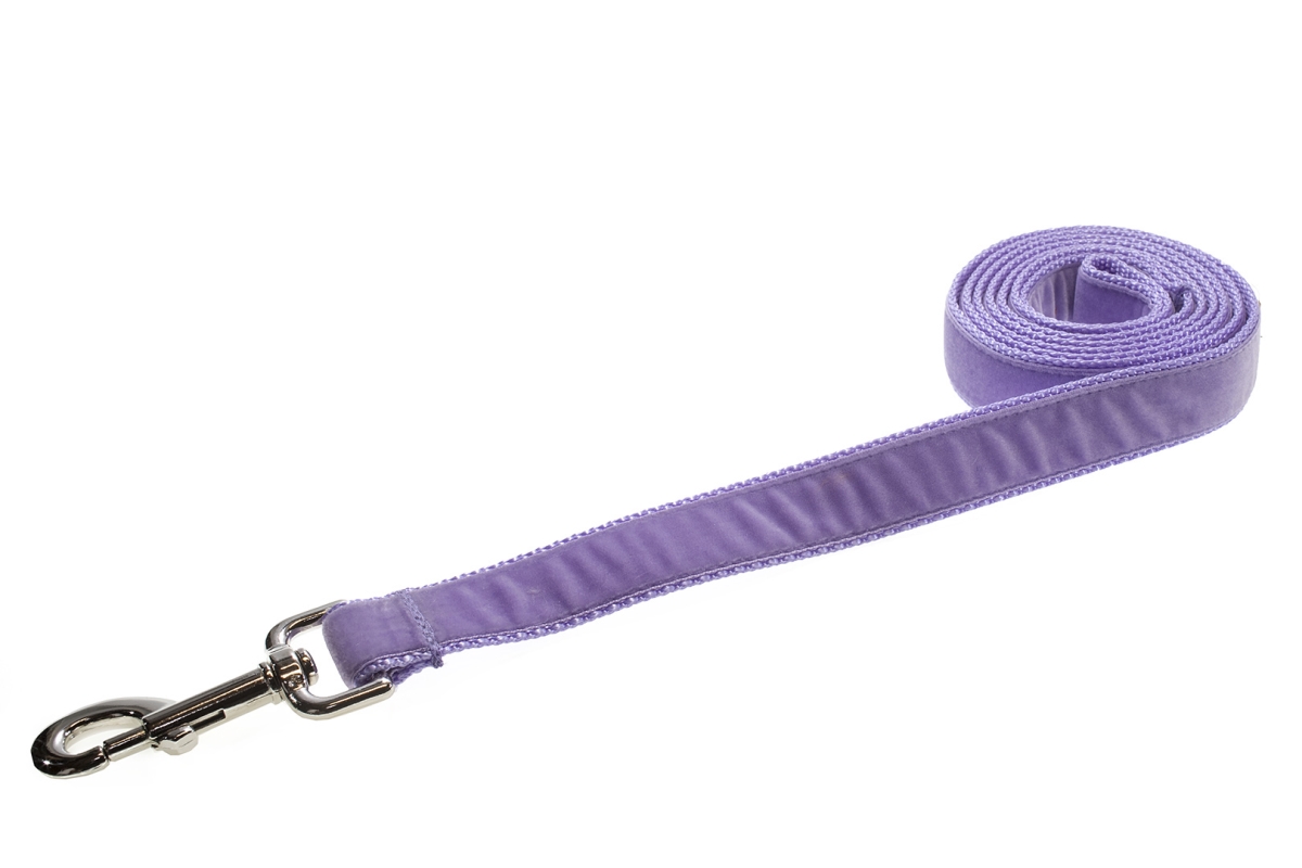 Picture of Sassy Dog Wear VELVET LAVENDER3-L Velvet Lavender Dog Leash - Medium