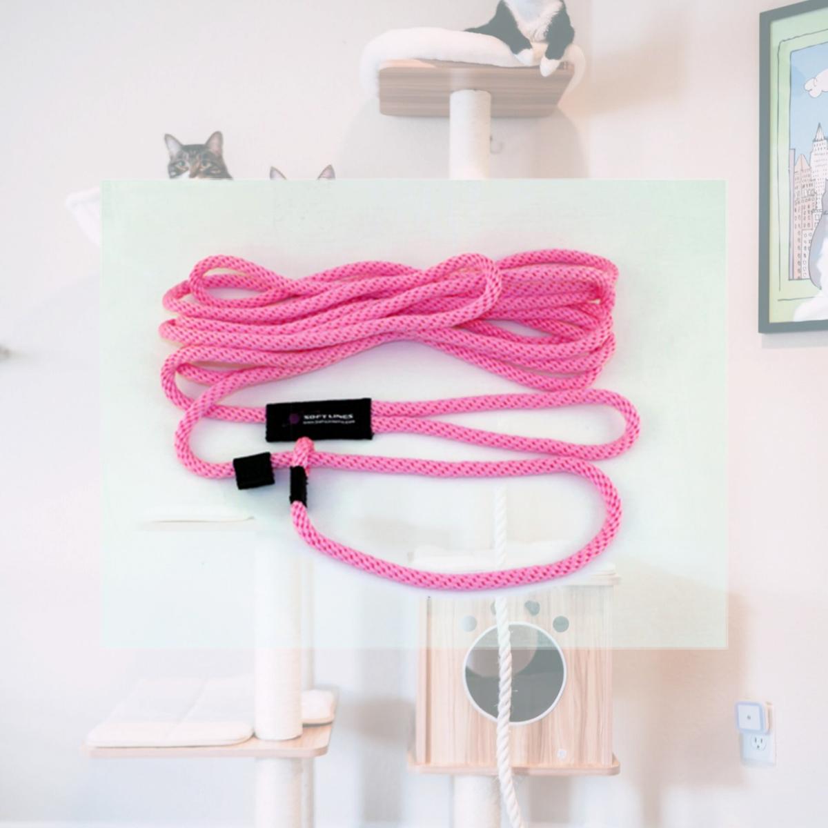 Picture of Soft Lines PSW20620HOTPINK Floating Dog Swim Slip Leashes 0.37 In. Diameter By 20 Ft. - Hot Pink
