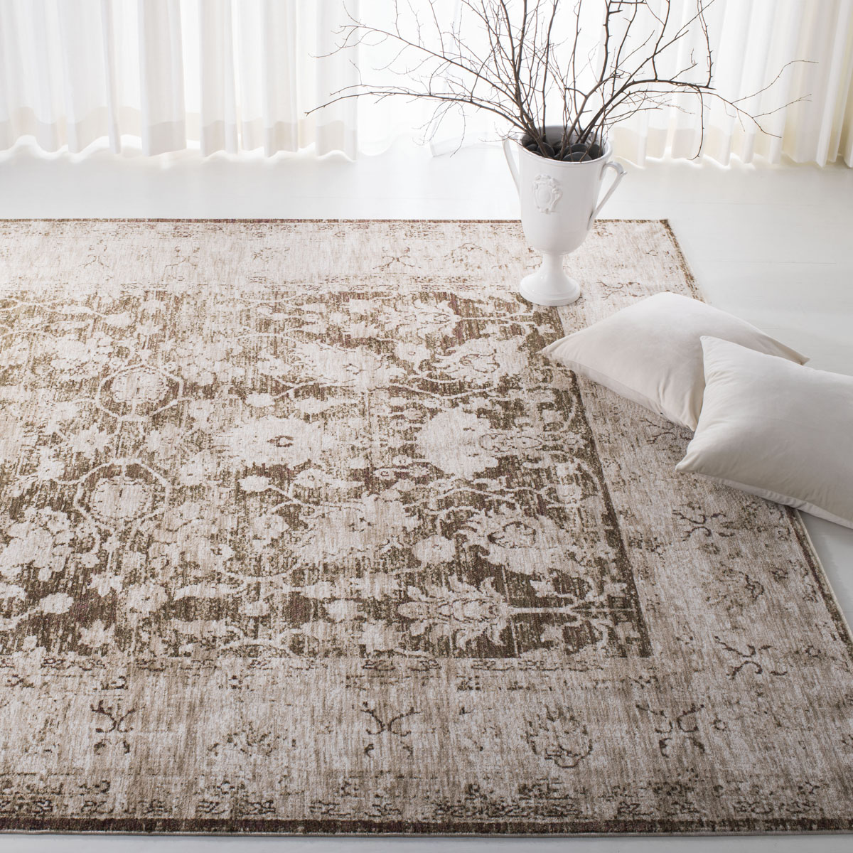 Picture of Safavieh VOS230A-8 8 x 10 ft. Vintage Traditional Rectangle Rug&#44; Ivory & Beige