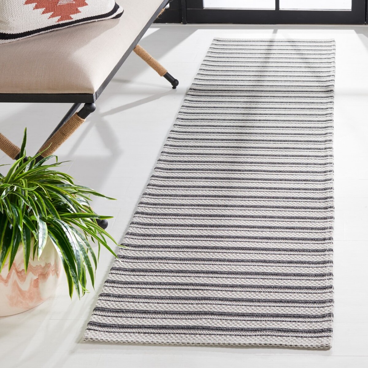 MSR419H-28 2 x 8 ft. Martha Stewart Power Loomed Contemporary Runner Rug, Charcoal & Grey -  Safavieh