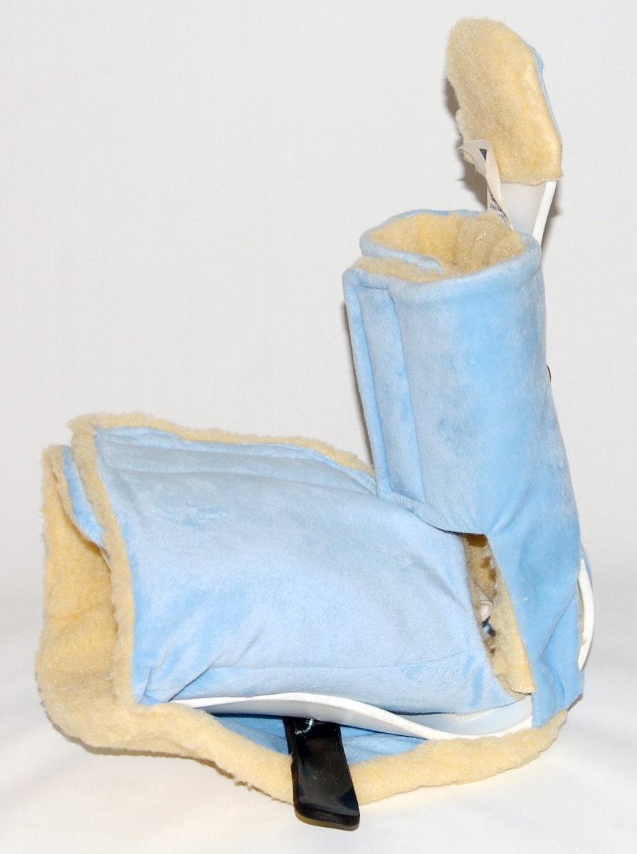 Picture of Skil-Care 503174 4 x 11 in. Foot Drop Boot with Extended Toe & Lateral Support