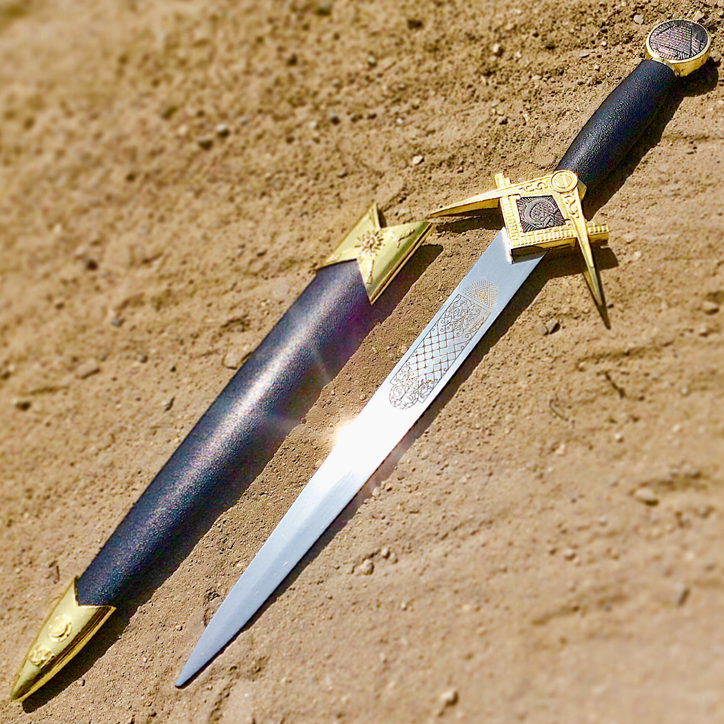 13353 14.5 in. Defender Pyramid Eye Classic Style Dagger Gold Trim Stainless Steel Knife