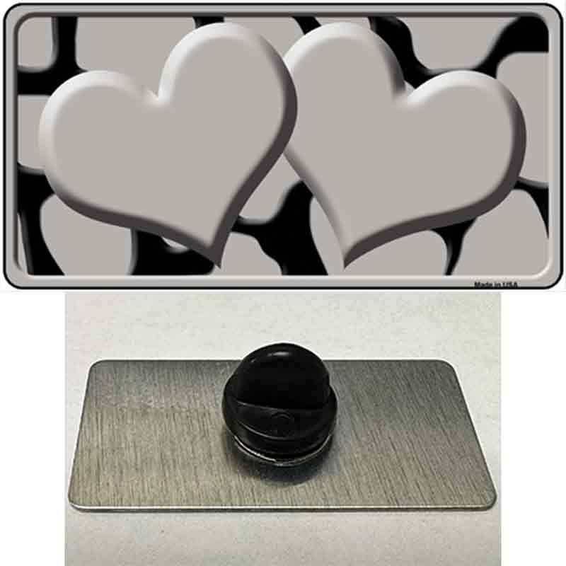 PIN-LP-2451 1.5 x 0.75 in. Grey & Black Giraffe Centered Hearts Novelty Rectangle Metal Hat Pin