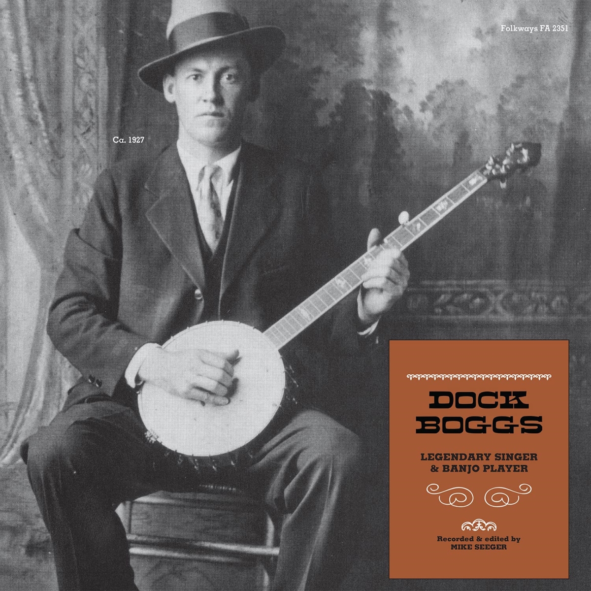 Picture of Smithsonian Folkways Recordings FW-02351-LP Legendary Singer & Banjo Player Book - Vinyl LP
