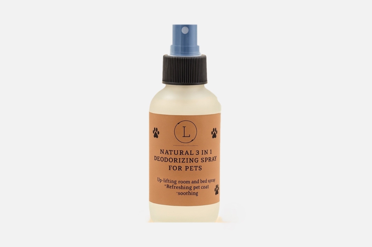 LZSH-3701154122620 4 oz Natural Deodorizing Spray for Pets