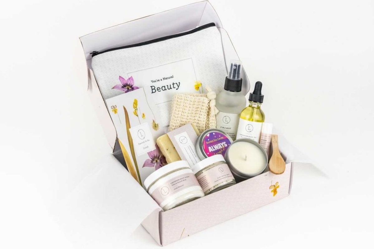 LZSH-649906321026 Natural Lavender Bath & Body Relaxing Package Spa Gift Box