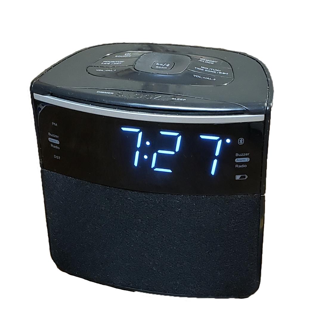 Picture of Sonnet Industries R-1428 Auto Set Bluetooth Clock Radio With USB Charging Port