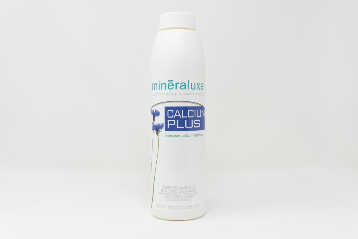 UML09744 19 oz Calcium Plus Water Treatment